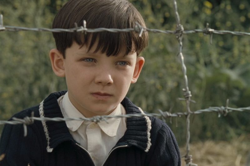 映画『縞模様のパジャマの少年』ホロコーストの悲劇を少年の目線で描いた衝撃作！ Cinema Gossip